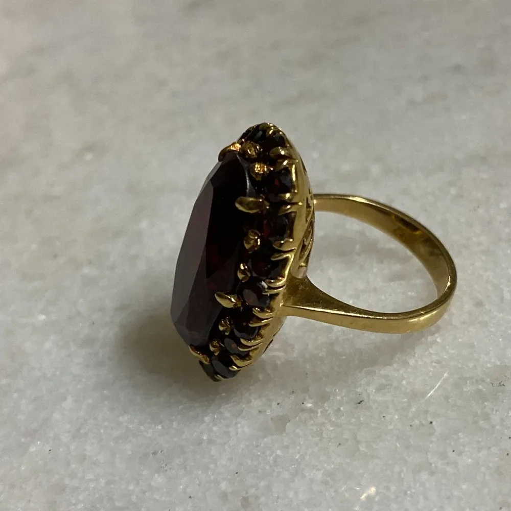 Heavy Antique 18K Yellow Gold Ring with Large Natural Garnet - Picture 7 of 12